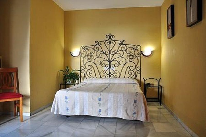 Hostal El Triunfo กอร์โดบา ภายนอก รูปภาพ