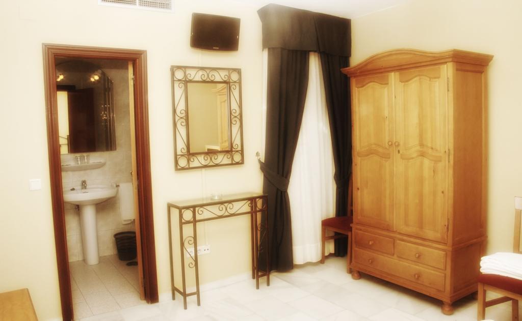 Hostal El Triunfo กอร์โดบา ภายนอก รูปภาพ