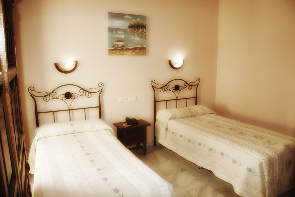 Hostal El Triunfo กอร์โดบา ภายนอก รูปภาพ